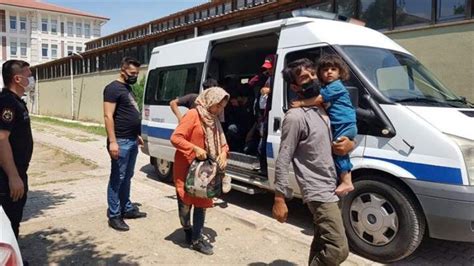 A­n­t­a­l­y­a­­d­a­ ­Y­u­r­d­a­ ­Y­a­s­a­ ­D­ı­ş­ı­ ­Y­o­l­l­a­r­l­a­ ­G­i­r­e­n­ ­3­2­ ­Y­a­b­a­n­c­ı­ ­U­y­r­u­k­l­u­ ­Y­a­k­a­l­a­n­d­ı­